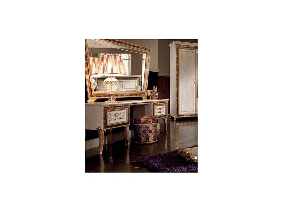 Arredo Classic пуф  (ткань кат.C, G) Раффаэлло