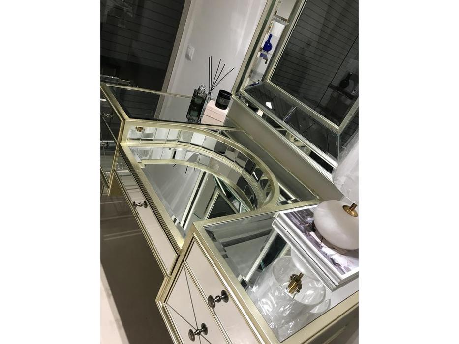 Hermitage стол туалетный  (шампань) Мелроуз