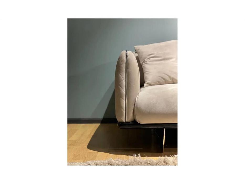 Orix диван 3-х местный  (белый) Versace