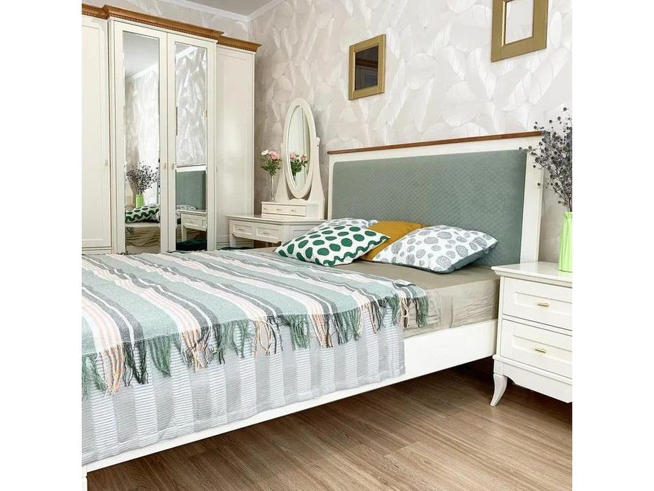 МастМур кровать двуспальная 160х200 с мягкой вставкой (ваниль) Римини