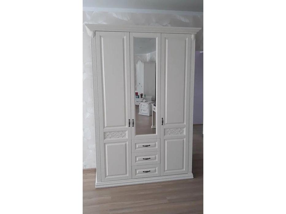 МастМур шкаф 3-х дверный зеркалом (ваниль) Верона